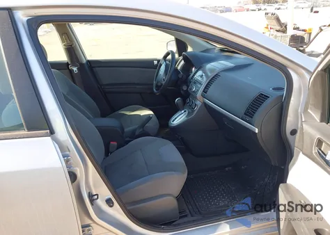 2010 Nissan Sentra 2.0S z USA, uszkodzony, nr VIN 3N1AB6AP4AL637610